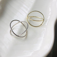 Laden Sie das Bild in den Galerie-Viewer, Goldring two in one
